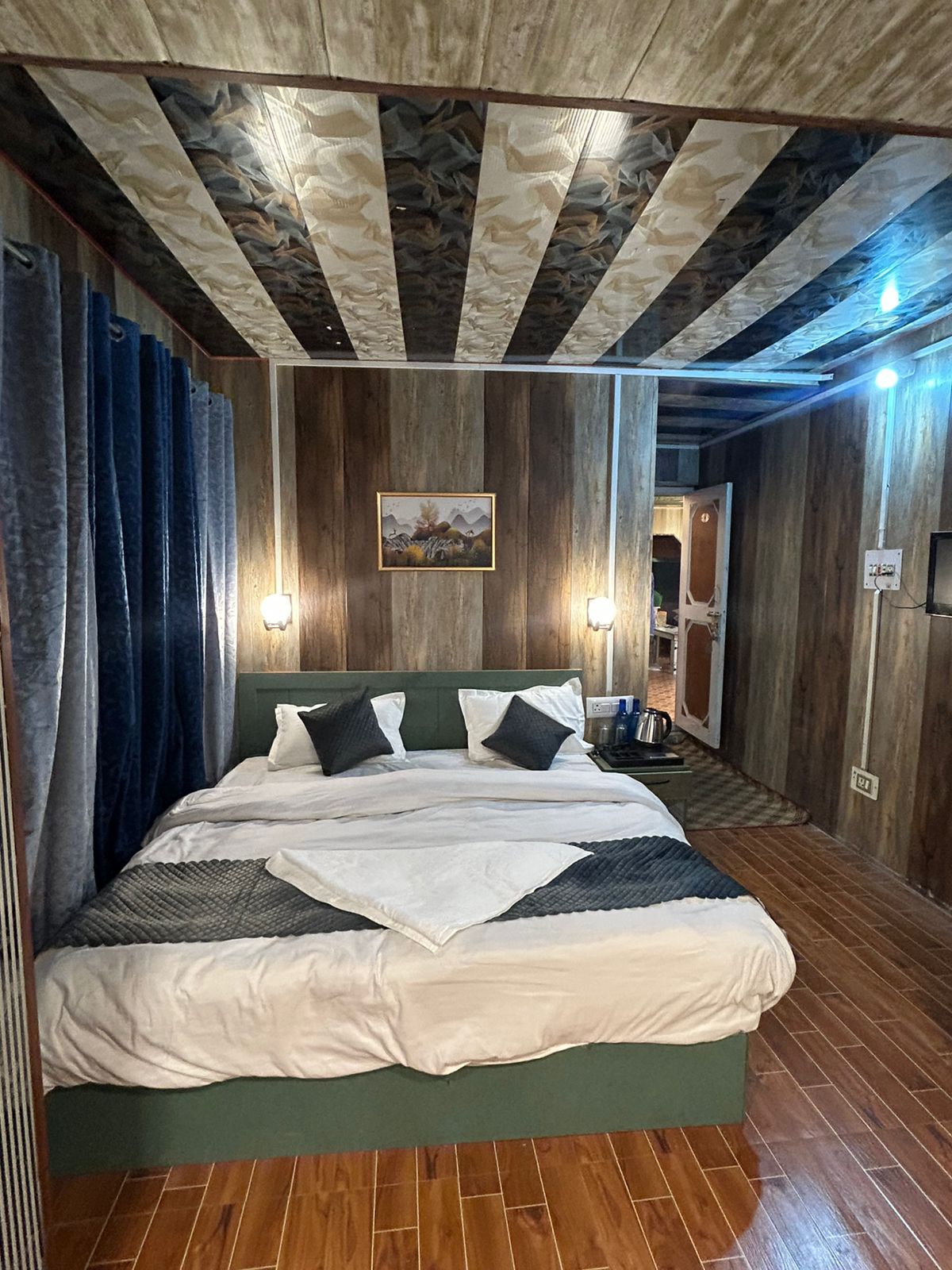 hotel blue diamond pahalgam by DIH-images-8